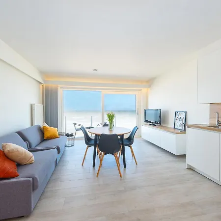 Beautiful With Stunning Sea View דירה *